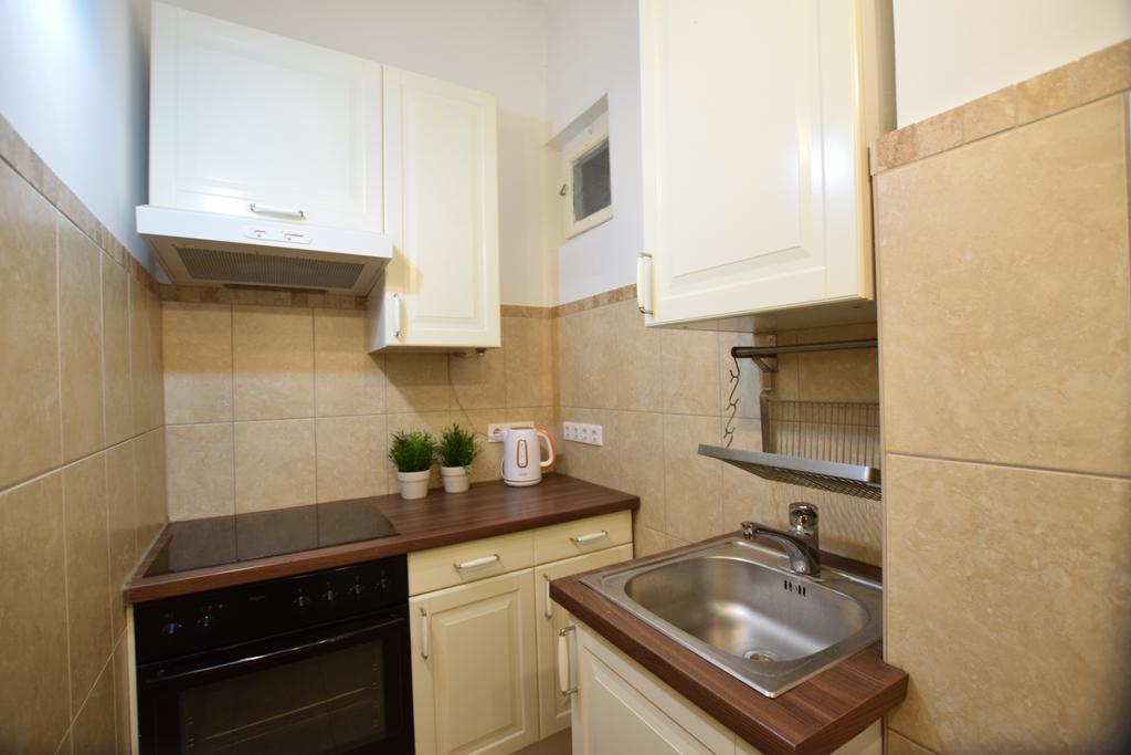 بودابست Standard Apartment By Hi5 - Muzeum 5 المظهر الخارجي الصورة